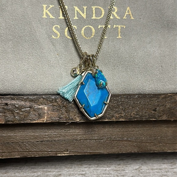 Kendra Scott Jewelry - Kendra Scott nwt Hailey energetic blue vivid dye aqua howlite charm necklace